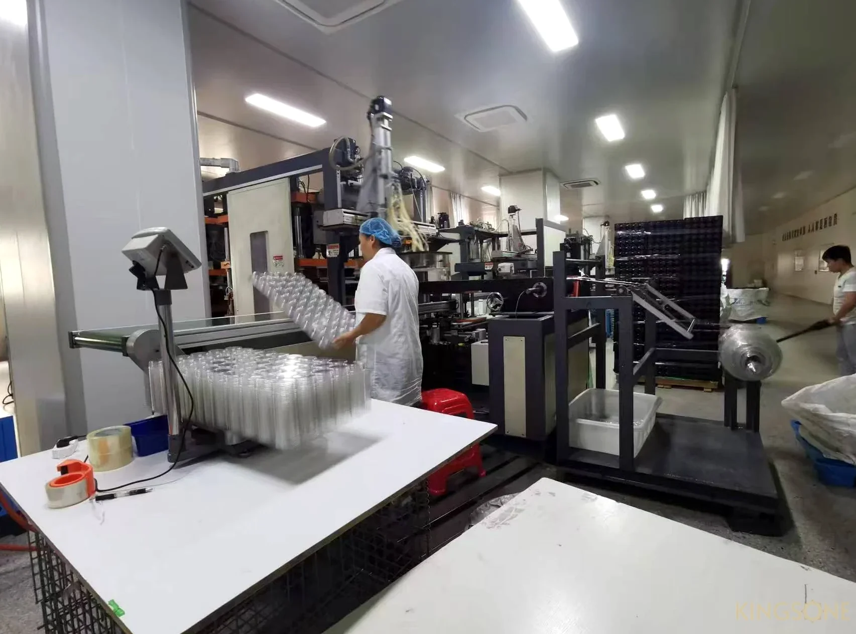 Operaci&oacute;n de producci&oacute;n y control de envases